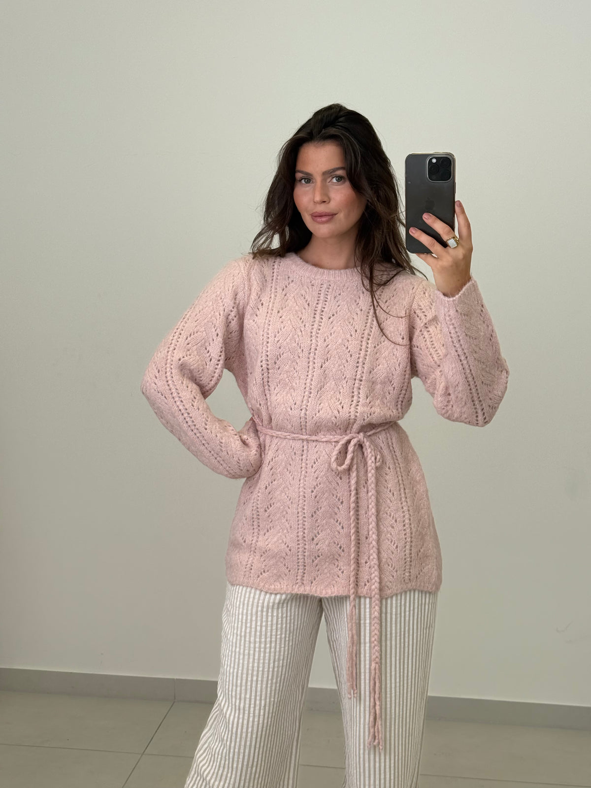 Rose pullover
