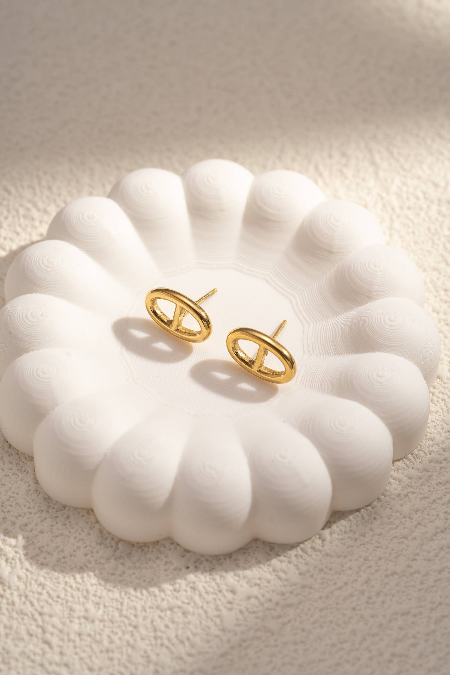 Halskette und Ohrring-Set mit ovalem Muster aus Edelstahl: Or jaune