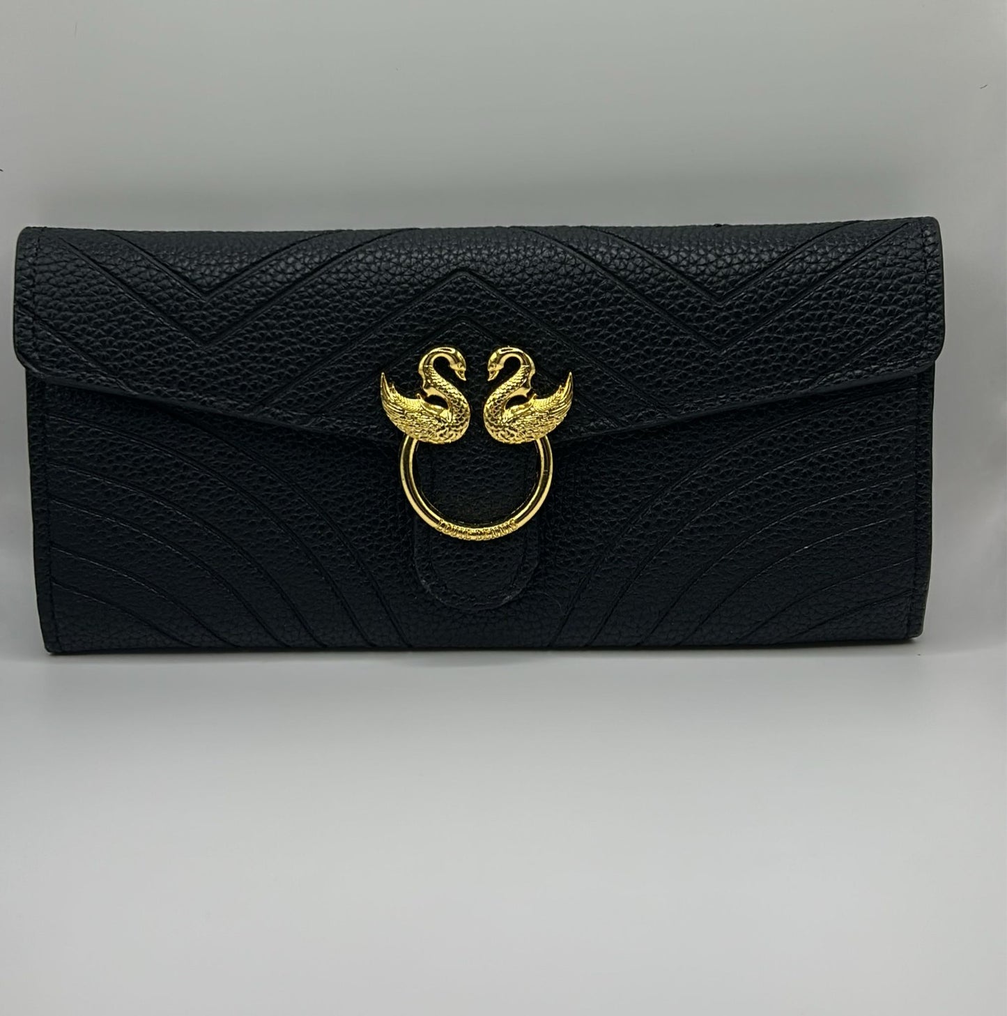 Clutch „Golden Swan Luxe“ – Elegante Abendtasche mit goldener Schwanenverzierung