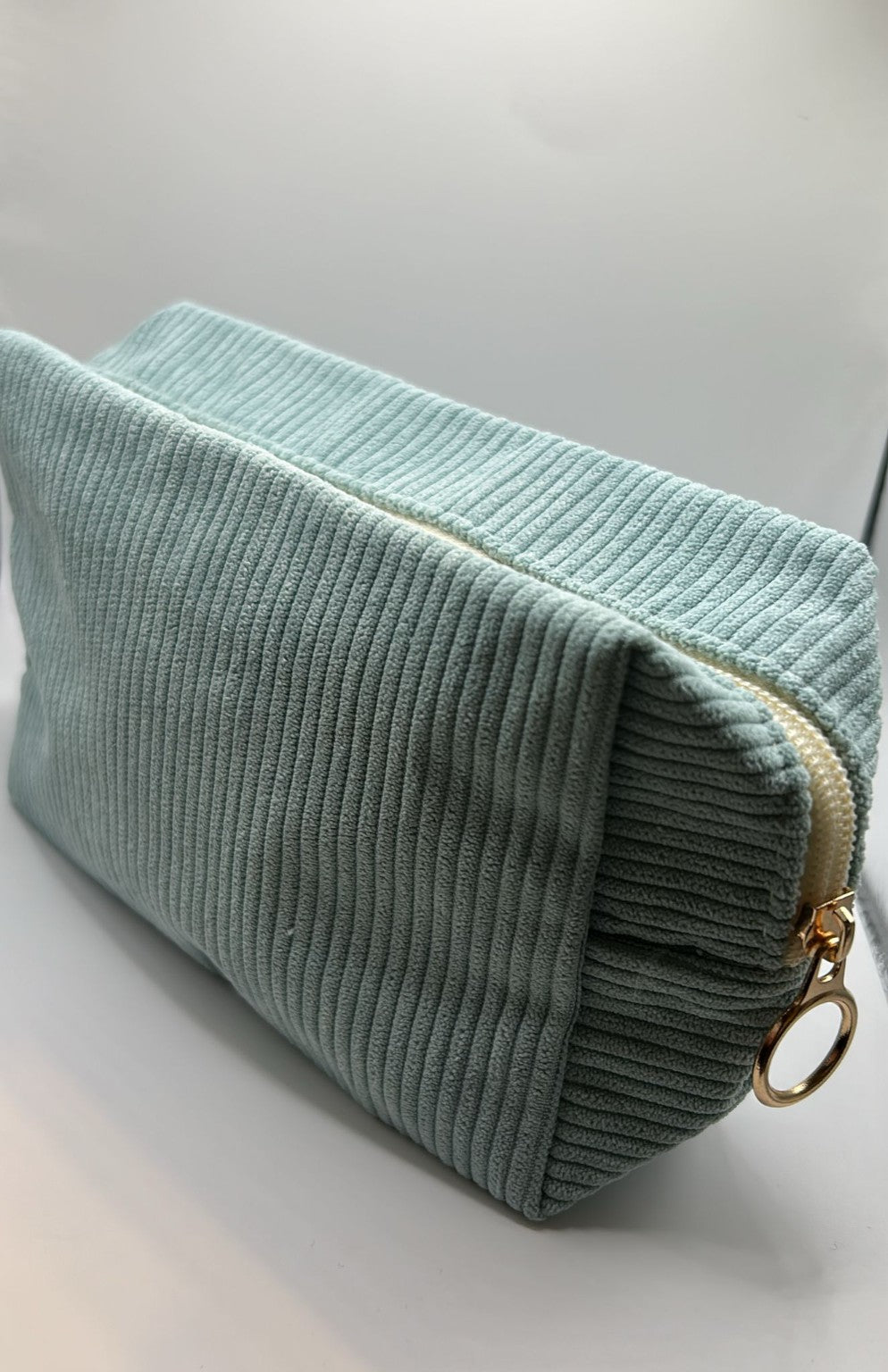 Weiche Cord-Kosmetiktasche – Stylisch & Praktisch