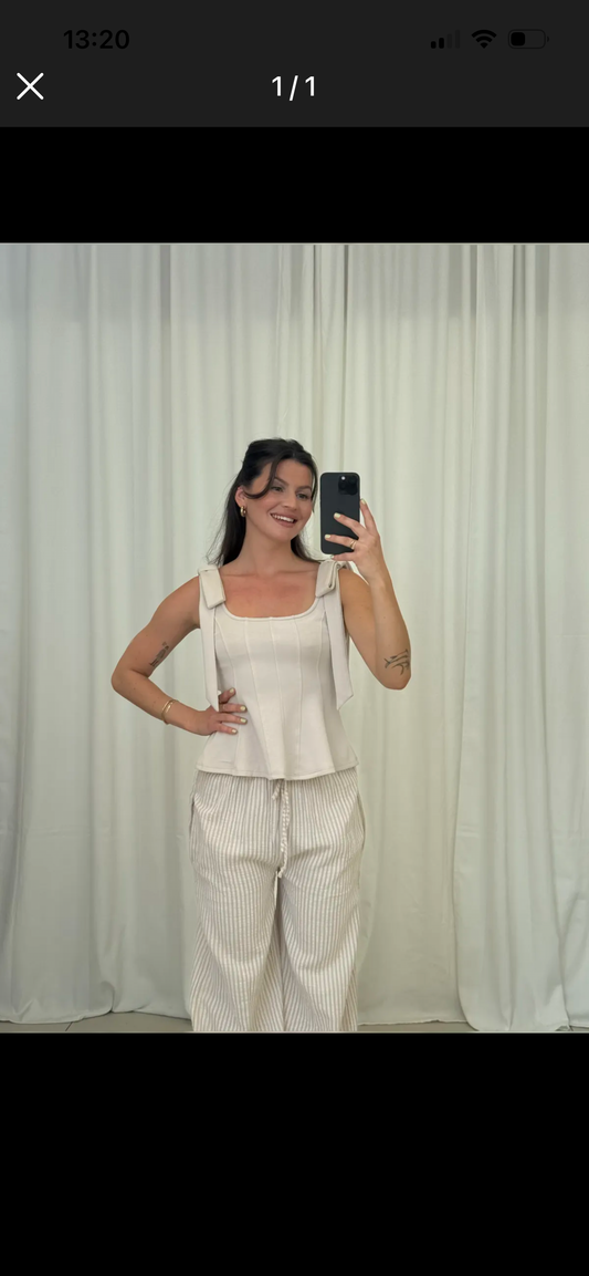 Top/body beige
