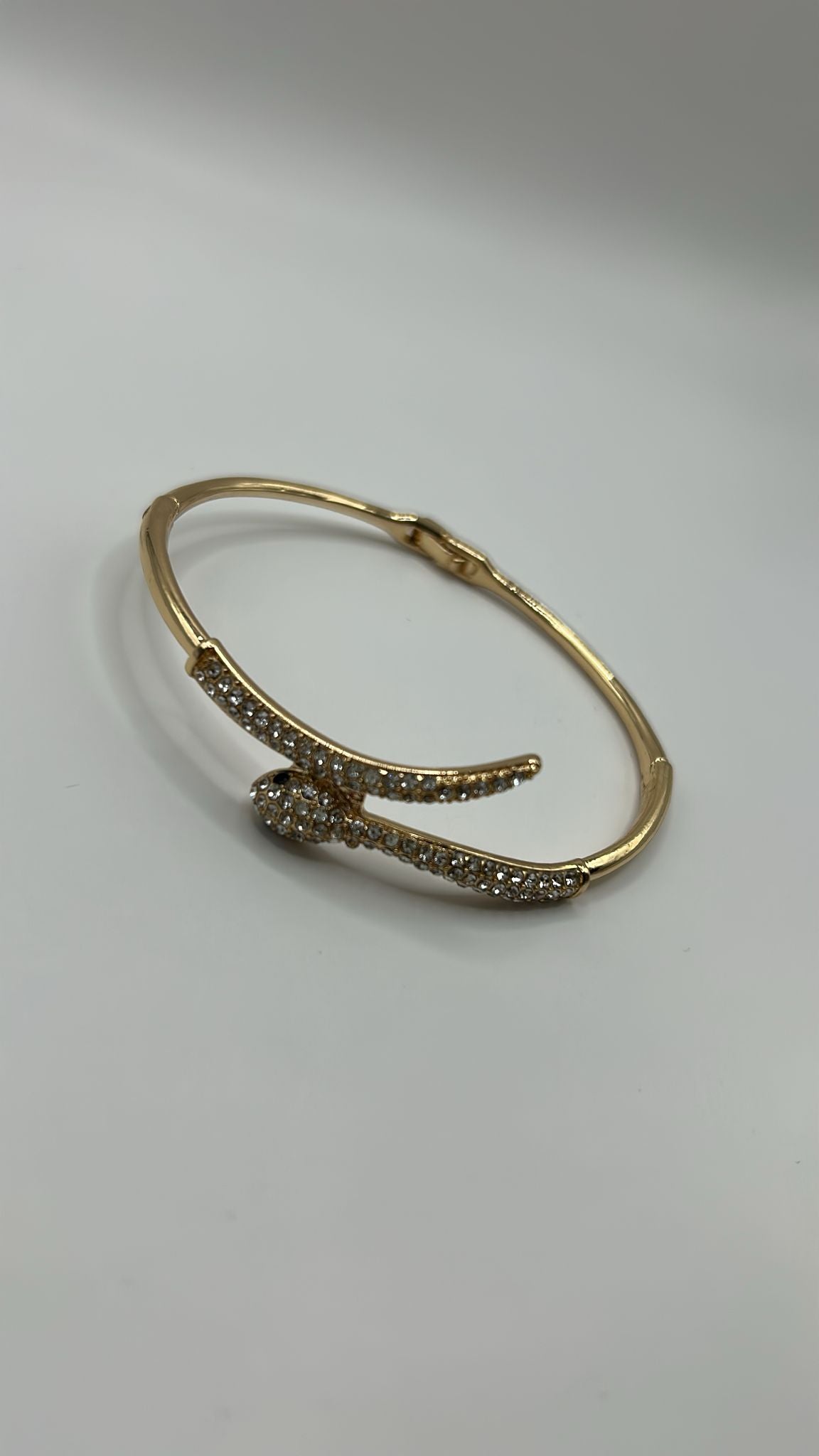 Armreif „Serpenté“ – Gold mit Zirkonia