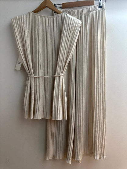 LORIANE Plissiertes Set mit Top und Hose: Beige / Eine Größe