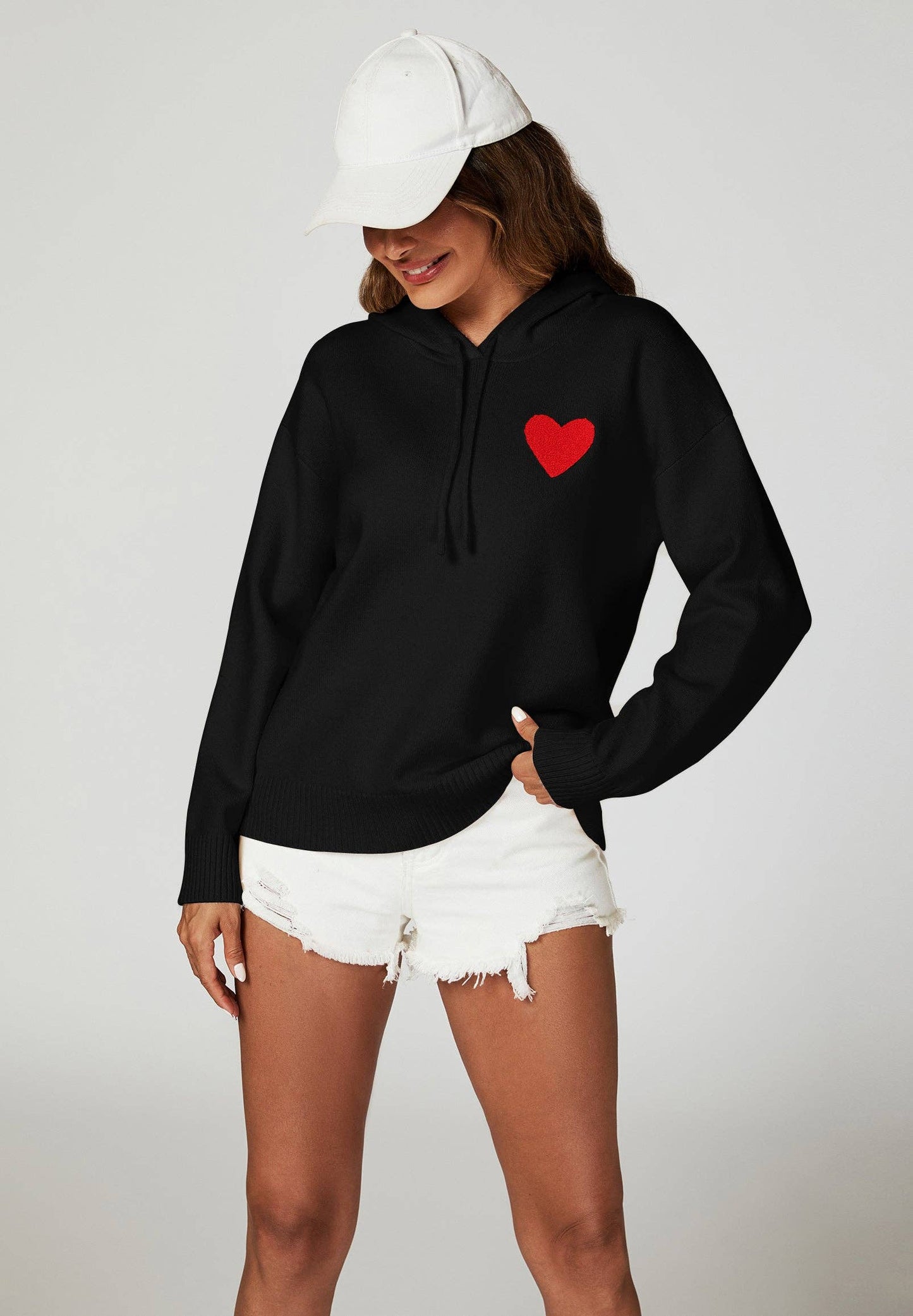 Herzstickerei Strickkapuzenpullover